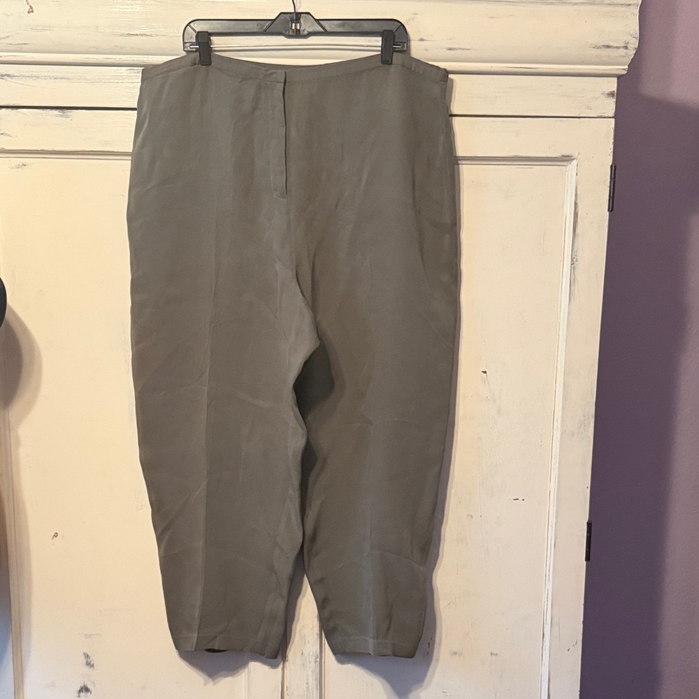 Eileen Fisher Women’s Slate Olive Crepe pants